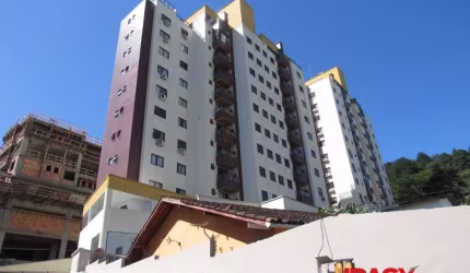 Apartamento com 2 quartos para alugar na Rua Salvatina Feliciana dos Santos, 263, Itacorubi, Florianópolis, 65 m2 por R$ 3.500