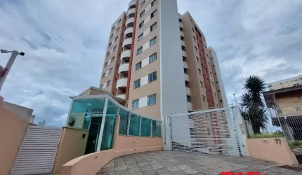 Apartamento com 2 quartos para alugar na Rua Madre Flávia Andretti, 77, Barreiros, São José, 57 m2 por R$ 2.300