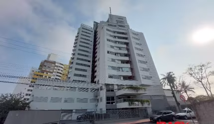 Apartamento com 2 quartos para alugar na Rua Professor Clementino de Brito, 455, Capoeiras, Florianópolis, 65 m2 por R$ 2.950