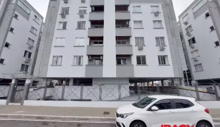 Apartamento com 3 quartos para alugar na Rua Vereador Nagib Jabor, 274, Capoeiras, Florianópolis, 91 m2 por R$ 3.000