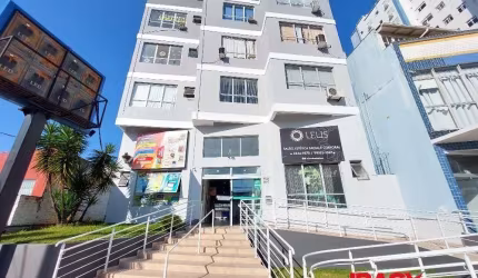 Sala comercial com 2 salas para alugar na Rua Coronel Pedro Demoro, 1793, Estreito, Florianópolis, 37 m2 por R$ 1.300