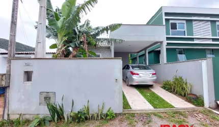 Casa com 2 quartos para alugar na Servidão dos Curumins, 25, São João do Rio Vermelho, Florianópolis, 85 m2 por R$ 3.390