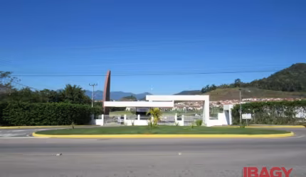Casa em condomínio fechado com 2 quartos para alugar na Avenida Paulo Roberto Vidal, 1455, Bela Vista, Palhoça, 46 m2 por R$ 1.900