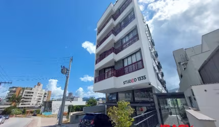 Apartamento com 1 quarto para alugar na Rua Lauro Linhares, 1335, Trindade, Florianópolis, 29 m2 por R$ 2.900