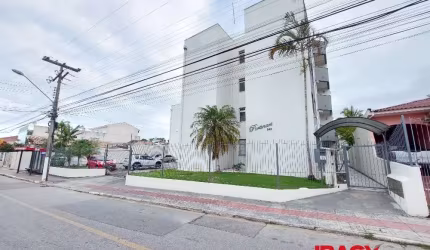 Apartamento com 2 quartos para alugar na Rua Pedro André Hermes, 543, Nossa Senhora do Rosário, São José, 61 m2 por R$ 2.200