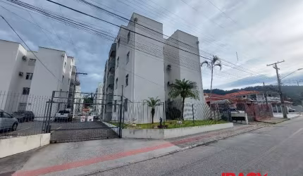 Apartamento com 2 quartos para alugar na Rua Pedro André Hermes, 543, Nossa Senhora do Rosário, São José, 61 m2 por R$ 2.200