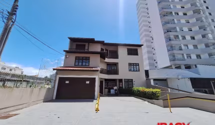 Sala comercial com 20 salas para alugar na Rua Doutor Heitor Blum, 386, Estreito, Florianópolis, 1211 m2 por R$ 25.000