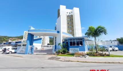 Apartamento com 2 quartos para alugar na Rua João Bernadino da Rosa, 901, Pedra Branca, Palhoça, 51 m2 por R$ 1.900