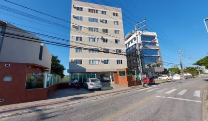 Apartamento com 2 quartos para alugar na Rua João Grumiche, 1740, Roçado, São José, 59 m2 por R$ 2.700