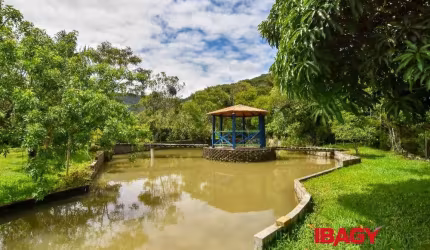 Casa com 3 quartos para alugar na Rodovia Baldicero Filomeno, 4053, Ribeirão da Ilha, Florianópolis, 380 m2 por R$ 15.000