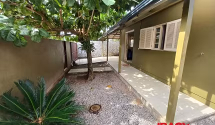 Casa com 2 quartos para alugar na Servidão Guanimbé, 122, Rio Tavares, Florianópolis, 70 m2 por R$ 4.500