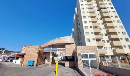 Apartamento com 2 quartos para alugar na Rua Adão Manoel da Silva, 197, Areias, São José, 55 m2 por R$ 2.300