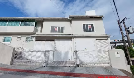 Sala comercial com 1 sala para alugar na Rua José Luiz Vieira, 566, Jardim Atlântico, Florianópolis, 150 m2 por R$ 3.000