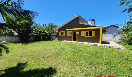 Casa com 2 quartos para alugar na Rua Nivaldo Alfredo Silva, 80, Ingleses do Rio Vermelho, Florianópolis, 90 m2 por R$ 3.400