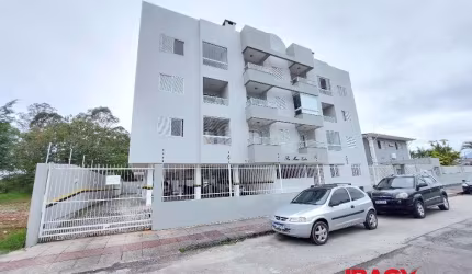 Apartamento com 2 quartos para alugar na Avenida Celso Joaquim da Silva, 100, Sertão do Maruim, São José, 60 m2 por R$ 2.200