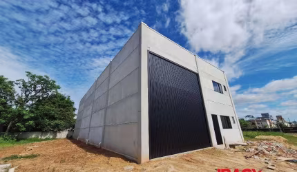 Barracão / Galpão / Depósito com 1 sala para alugar na Avenida Bom Jesus de Nazaré, 2500, Aririu, Palhoça, 365 m2 por R$ 8.500