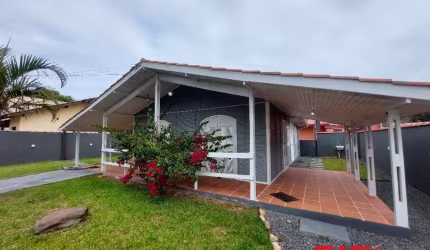 Casa com 3 quartos para alugar na Rua dos Coqueiros Verdes, 46, Cachoeira do Bom Jesus, Florianópolis, 160 m2 por R$ 5.800