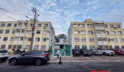 Apartamento com 2 quartos para alugar na Rua Henrique Boiteux, 291, Estreito, Florianópolis, 49 m2 por R$ 1.900