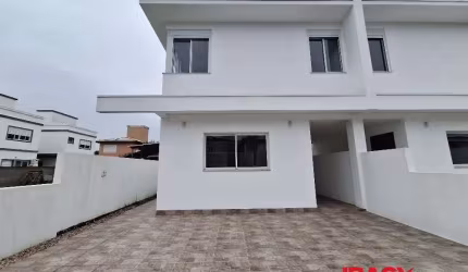 Casa com 3 quartos para alugar na Rua do Trapiche, 170, Campeche, Florianópolis, 93 m2 por R$ 7.900