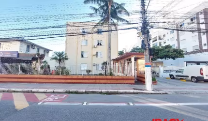 Apartamento com 3 quartos para alugar na Rua João Meirelles, 1179, Abraão, Florianópolis, 60 m2 por R$ 2.500