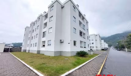Apartamento com 2 quartos para alugar na Rua Homero de Miranda Gomes, 844, Fundos, Biguaçu, 50 m2 por R$ 1.900