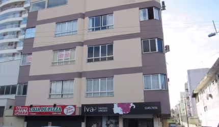 Apartamento com 2 quartos para alugar na Rua João Meirelles, 1074, Abraão, Florianópolis, 58 m2 por R$ 1.700
