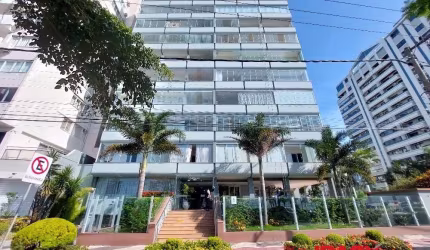 Apartamento com 3 quartos para alugar na Avenida Jornalista Rubens de Arruda Ramos, 1872, Centro, Florianópolis, 115 m2 por R$ 9.200