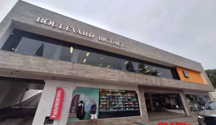 Ponto comercial com 1 sala para alugar na Rua Coronel Teixeira Oliveira, 68, Centro, Biguaçu, 30 m2 por R$ 2.400