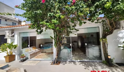 Apartamento com 1 quarto para alugar na João Alexandrino Daniel, 78, Campeche, Florianópolis, 27 m2 por R$ 3.200