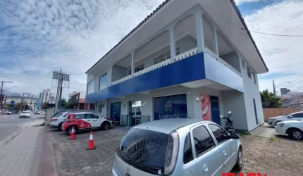 Sala comercial com 1 sala para alugar na Rua Caetano Silveira de Matos, 2400, Centro, Palhoça, 200 m2 por R$ 4.900