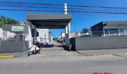 Apartamento com 2 quartos para alugar na Rua Natalino Campos Schaimann, 1150, Pachecos, Palhoça, 45 m2 por R$ 1.250