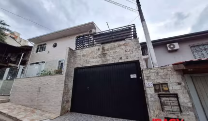Casa com 2 quartos para alugar na Rua Jornalista Rodolfo Eduardo Sullivan, 236, Jardim Atlântico, Florianópolis, 121 m2 por R$ 3.600