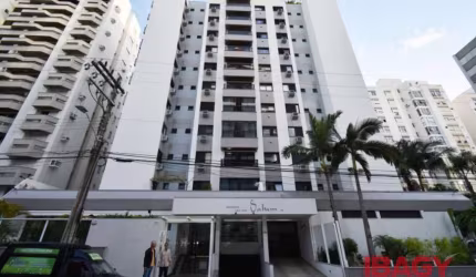 Apartamento com 3 quartos para alugar na Rua Henrique Bruggemann, 40, Centro, Florianópolis por R$ 4.000