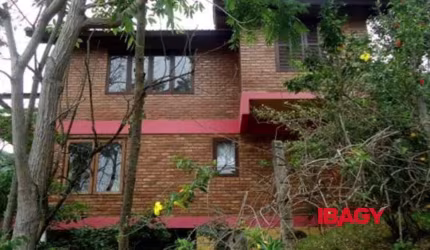 Casa com 2 quartos para alugar na Mares do Sul, 77, Armação do Pântano do Sul, Florianópolis por R$ 3.700