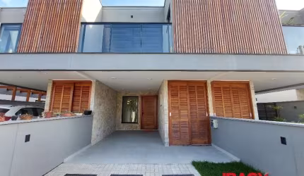 Casa com 3 quartos para alugar na Travessa Iracema das Chagas Pires, 151, Campeche, Florianópolis, 127 m2 por R$ 7.000