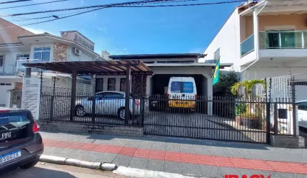 Sala comercial com 3 salas para alugar na Rua da Independência, 1149, Areias, São José, 50 m2 por R$ 1.800
