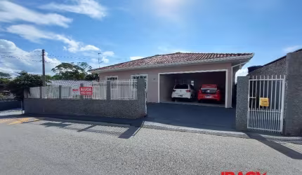 Casa com 4 quartos para alugar na Rua Monte Carmelo, 42, Picadas do Sul, São José, 126 m2 por R$ 3.800