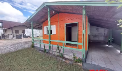 Casa com 3 quartos para alugar na Laurinda de Souza, 2765, Campeche, Florianópolis, 60 m2 por R$ 4.500