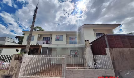 Casa com 2 quartos para alugar na Avenida Lisboa, 1413, Forquilhas, São José, 60 m2 por R$ 2.500