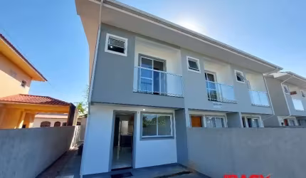 Casa com 2 quartos para alugar na Rua Saturnino Mello, 119, Aririu, Palhoça, 70 m2 por R$ 2.600