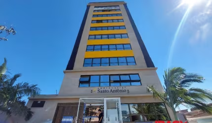 Sala comercial com 1 sala para alugar na Rua Santo Antônio, 1460, Barreiros, São José, 36 m2 por R$ 1.390