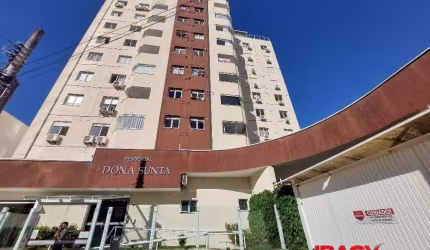 Apartamento com 3 quartos para alugar na Rua Martinho Calado, 20, Centro, Florianópolis, 74 m2 por R$ 3.300