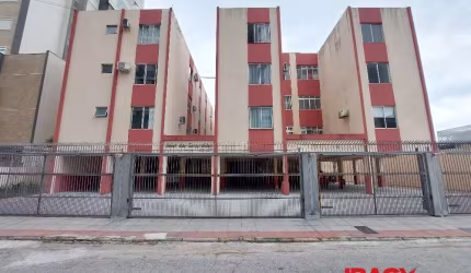Apartamento com 2 quartos para alugar na Avenida Brigadeiro da Silva Paes, 405, Campinas, São José, 58 m2 por R$ 1.900