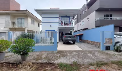 Casa com 3 quartos para alugar na Servidão Tumbérgia Azul, 2, Campeche, Florianópolis, 116 m2 por R$ 6.500
