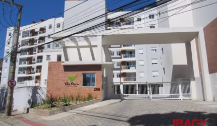 Apartamento com 2 quartos para alugar na Rua Vereador Arthur Manoel Mariano, 266, Forquilhinhas, São José, 58 m2 por R$ 2.500