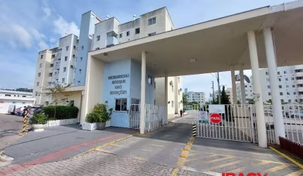 Apartamento com 2 quartos para alugar na Rua José Cosme Pamplona, 2220, Bela Vista, Palhoça, 51 m2 por R$ 1.290