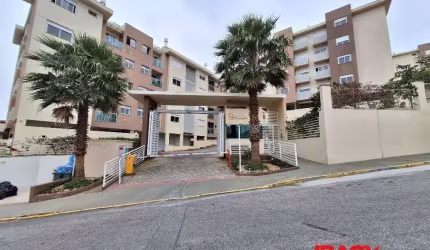 Apartamento com 3 quartos para alugar na Rua José Lino Kretzer, 390, Praia Comprida, São José, 74 m2 por R$ 3.200