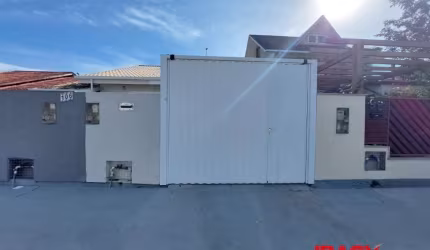 Casa com 2 quartos para alugar na Rua dos Cajueiros, 106, Madri, Palhoça, 48 m2 por R$ 2.200