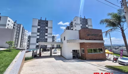 Apartamento com 2 quartos para alugar na Rua João Bernadino da Rosa, 2173, Pedra Branca, Palhoça, 54 m2 por R$ 3.000