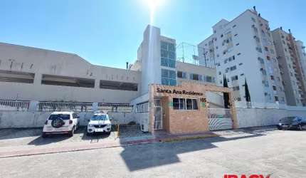Apartamento com 2 quartos para alugar na Rua Thomé Israel da Silva, 105, Caminho Novo, Palhoça, 62 m2 por R$ 2.500